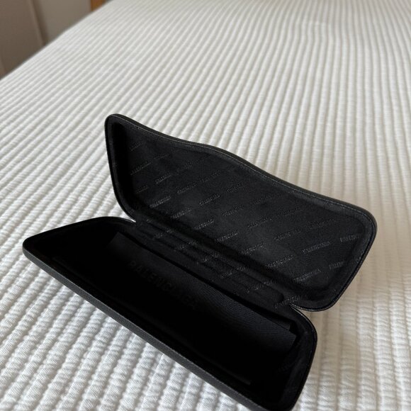 Balenciaga Cat-Eye Sunglasses - Picture 4 of 10